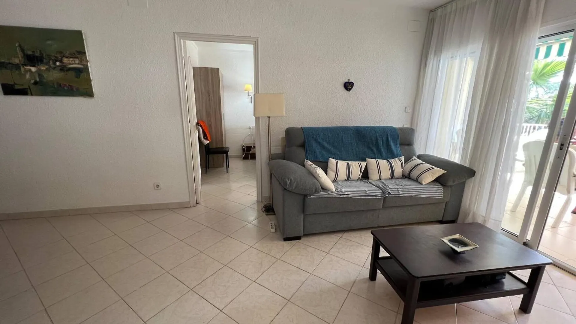 Apartamento En Primera Linea Con Acceso Directo A La Playa En La Almadrava Roses Apartment