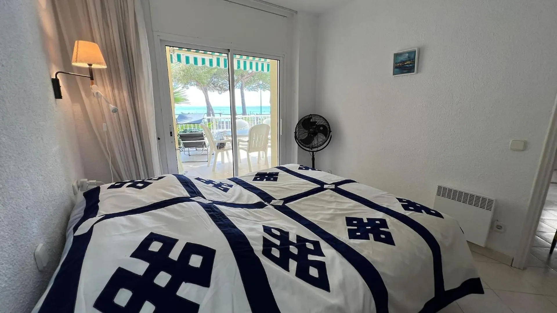 Apartamento En Primera Linea Con Acceso Directo A La Playa En La Almadrava Roses 0*,  Spain